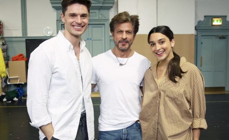 During an Unexpected Visit to London, Shah Rukh Khan Dazzles the Cast of the Musical ‘Come Fall in Love: The DDLJ