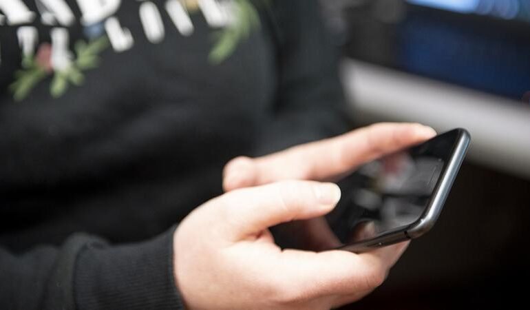 Residents are Cautioned by the UAE Government About Scam Calls from Unregistered Numbers