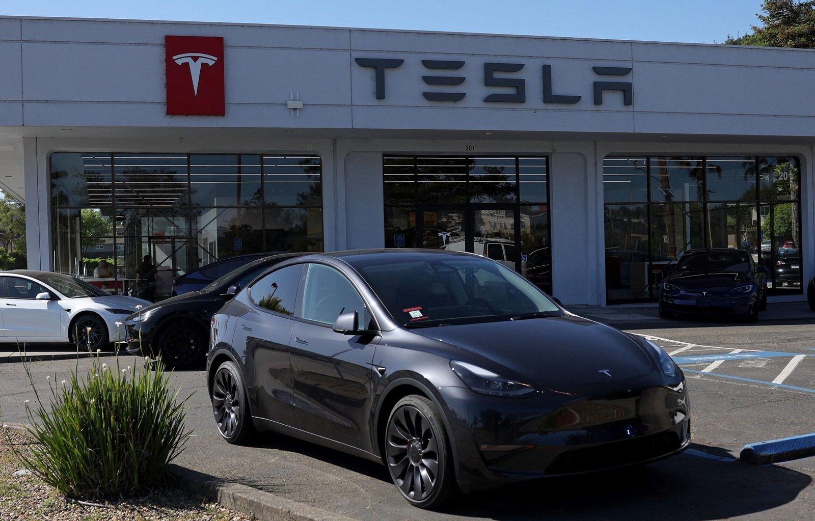 Tesla’s UK Sales Fell by 60% last Month Compared to the Same Time Last Year
