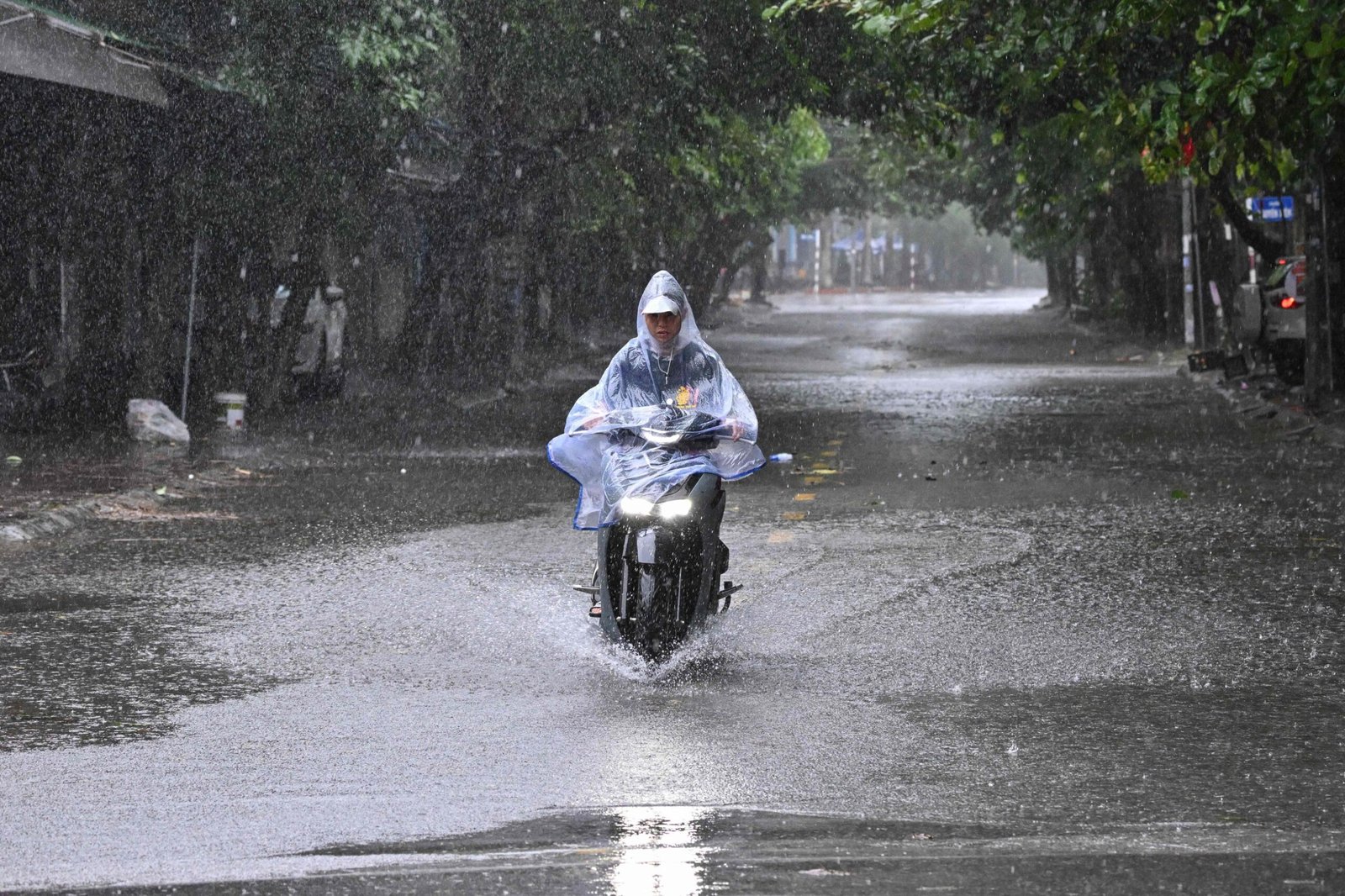As Typhoon Kajiki Gets Stronger, Vietnam Evacuates More than 586,000 People