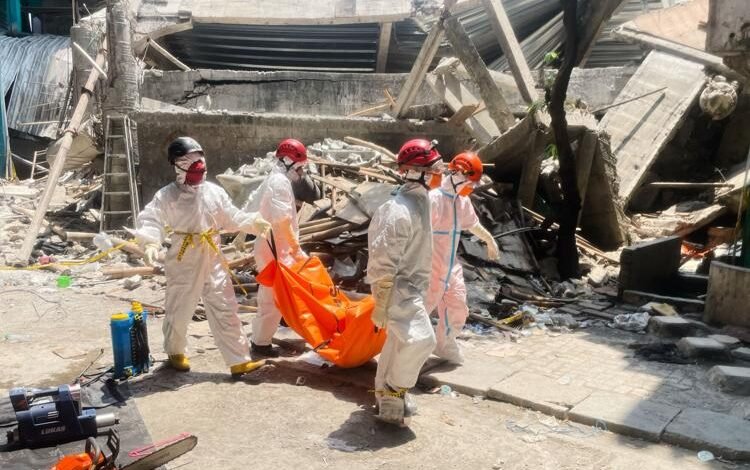 The Dead Toll from the Indonesian School Disaster Now Stands at 14
