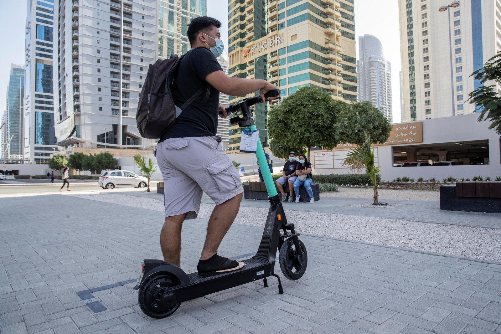 On Dubai Fitness Tracks, Teenagers were Observed Riding Adapted E-bikes at Speeds Exceeding 100 km/h