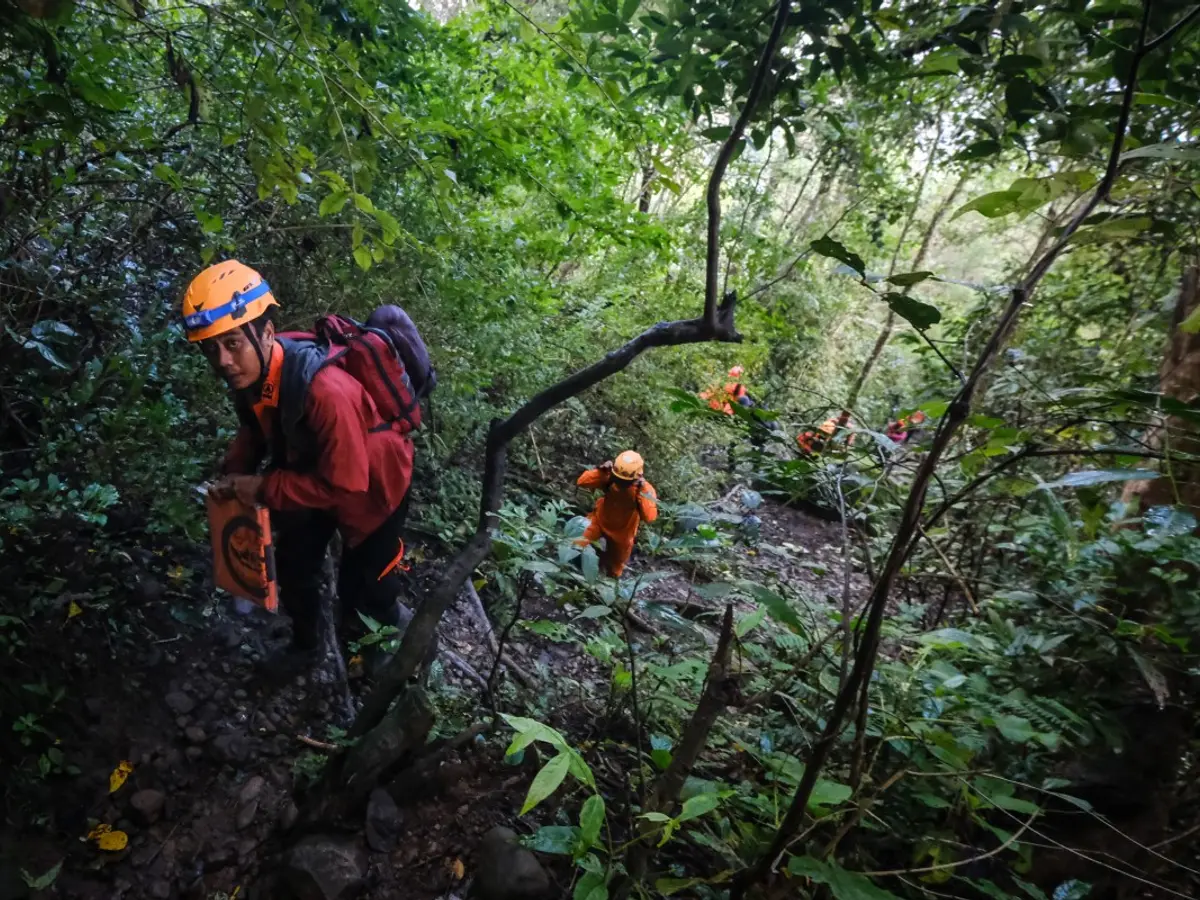 Rescuers From Indonesia Discover one Body and the Wreckage of a Missing Airliner