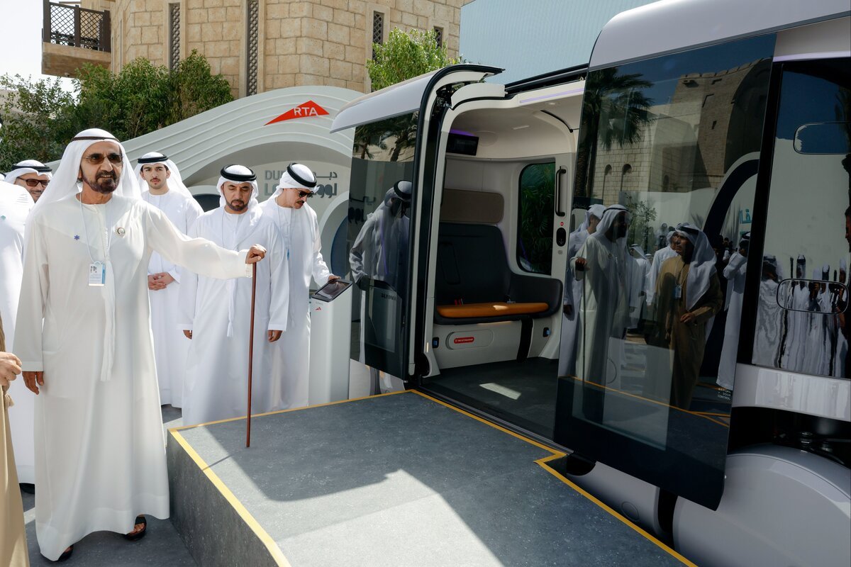 Sheikh Mohammed Evaluates the Glydways and Dubai Loop Projects
