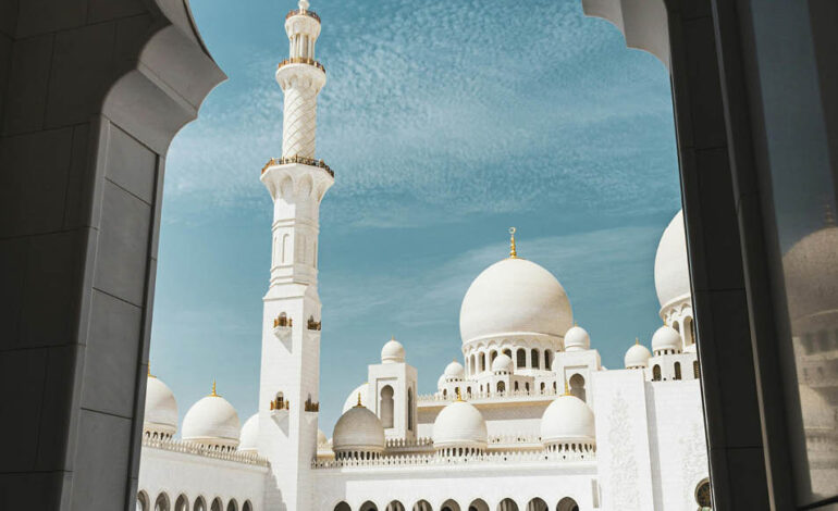 The UAE Declares Wednesday, February 18, to be the First Day of Ramadan