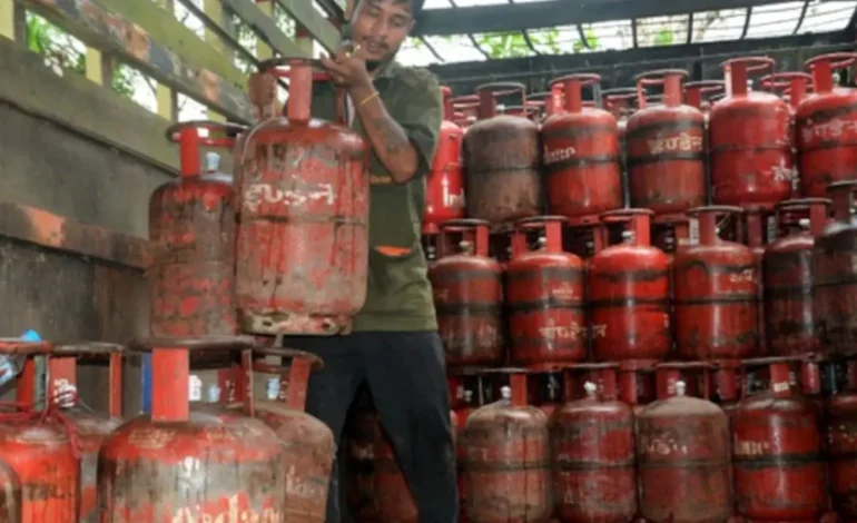 India Boosts the Price of Cooking Gas During the Iran War