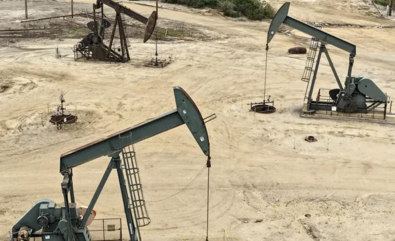 Oil Prices Fall But Stocks Climb Due to Lingering Expectations for Peace in Iran