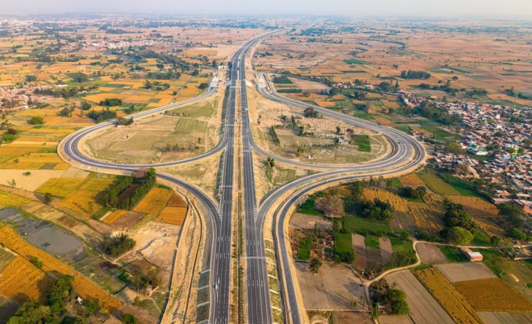 Modi Unveils the Ganga Expressway in Uttar Pradesh, Costing $4 Billion and Covering 600 Kilometers with six Lanes