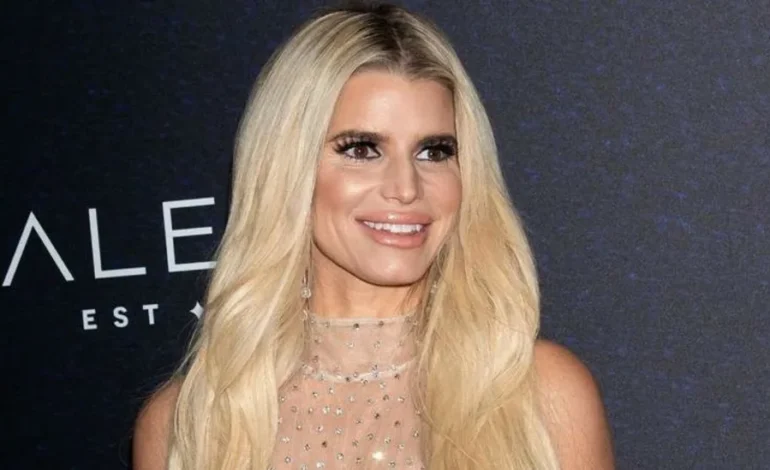 Jessica Simpson Claims That Although her Direct Messages are Open, There is a Catch