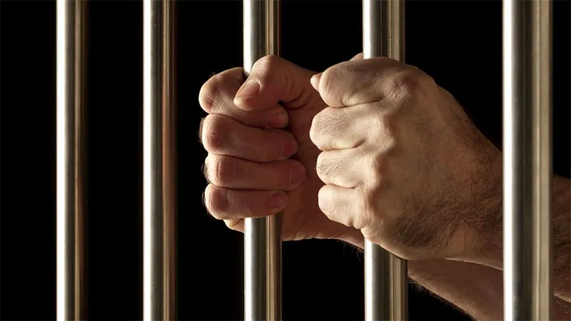 Dubai Man Jailed, fined Dh2,500 for Stealing Girlfriend’s Phone
