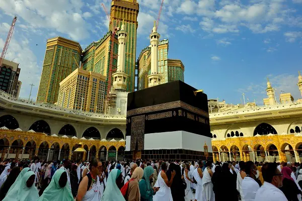 72,000 Emiratis Use an Innovative App to Sign up to do the Hajj in 2026